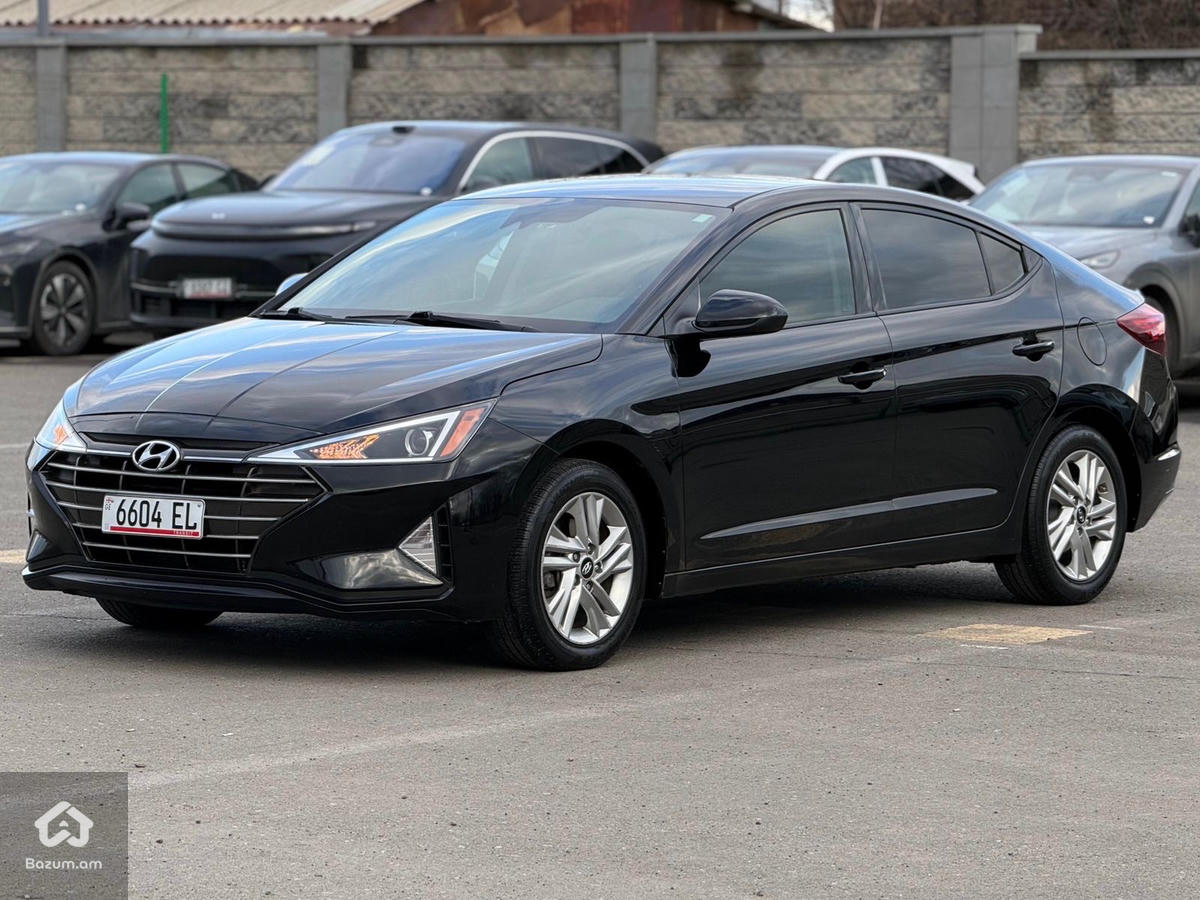 Hyundai Elantra - image 13