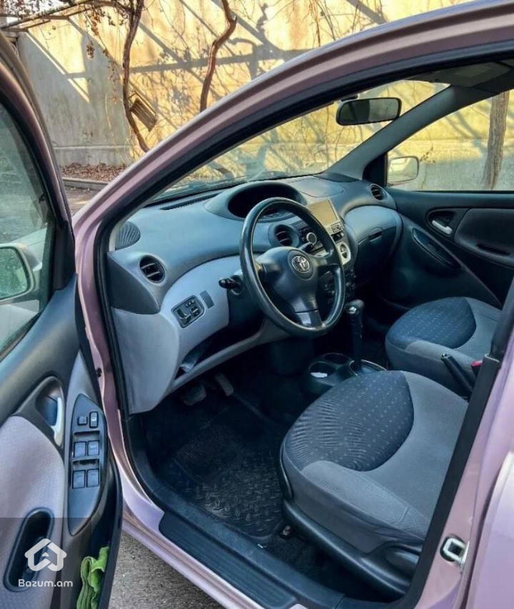 Toyota Vitz - image 6