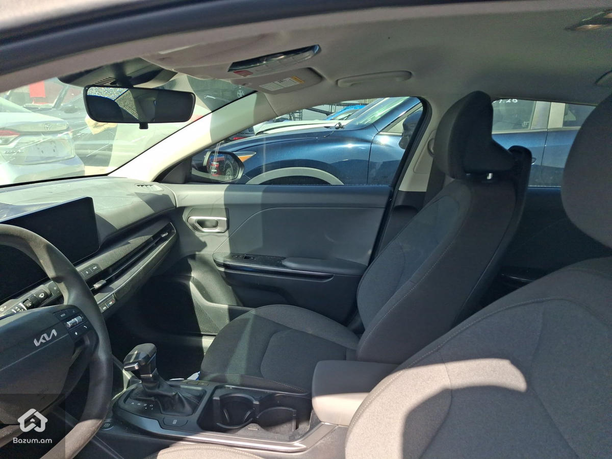 KIA K4  LX 2025 - image 8