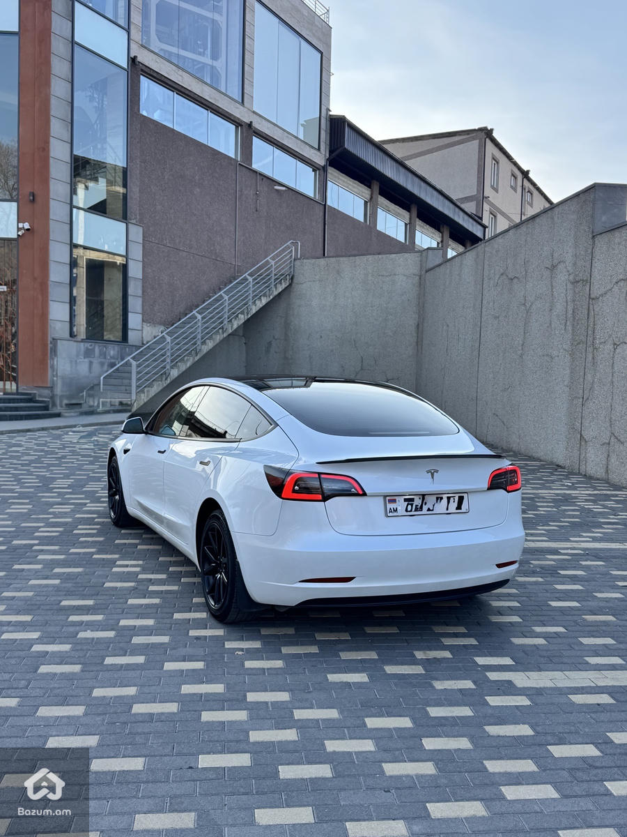 Tesla model 3 2023 - image 8