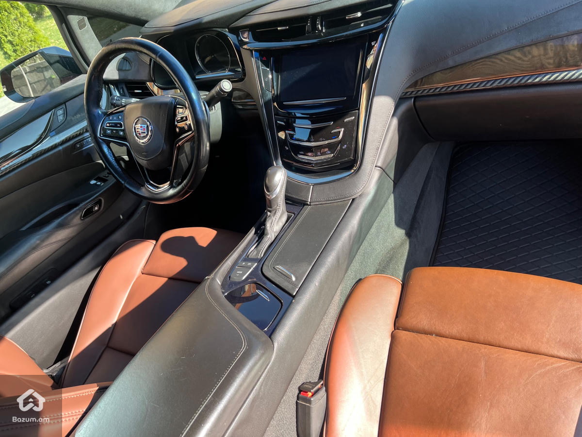 Cadillac ELR  - image 9