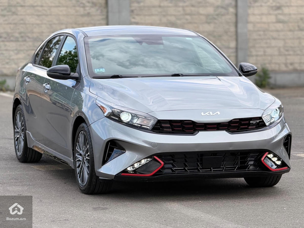 kia Forte - image 20