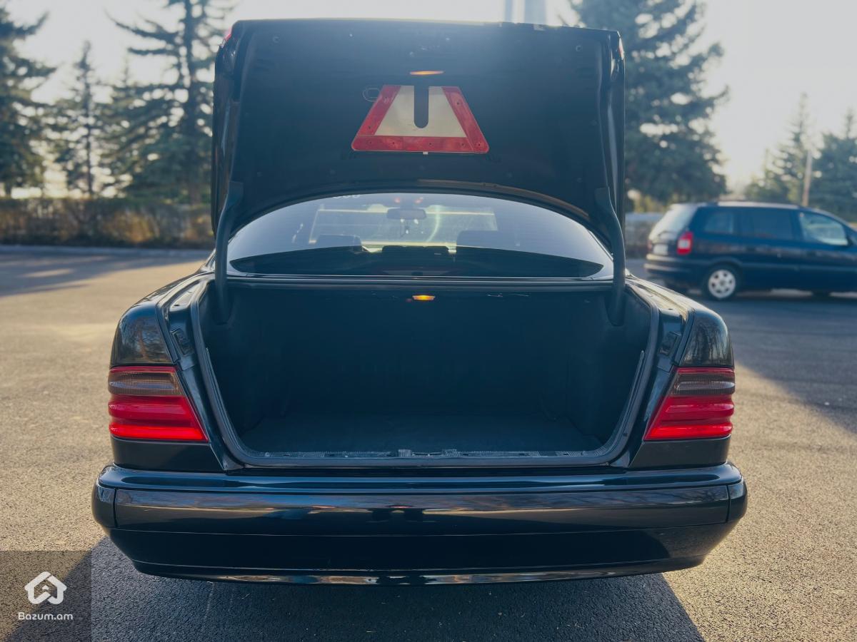 Mercedes e 200 kompressor - image 6