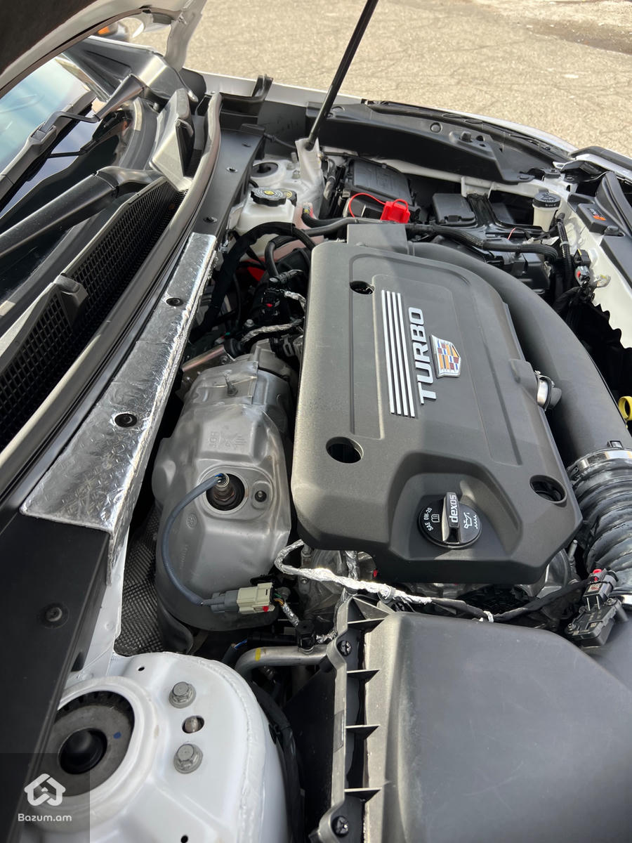 CADILLAC xt4  - image 18