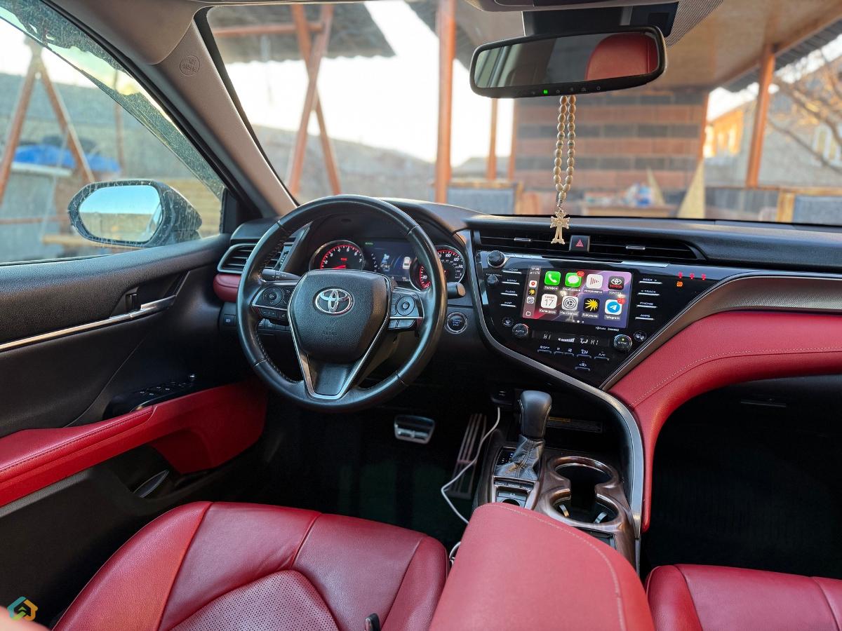 Toyota Camry V70 Xse - image 18