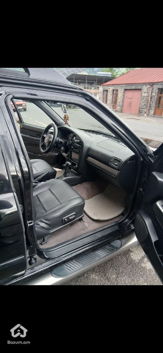 Nissan - image 8
