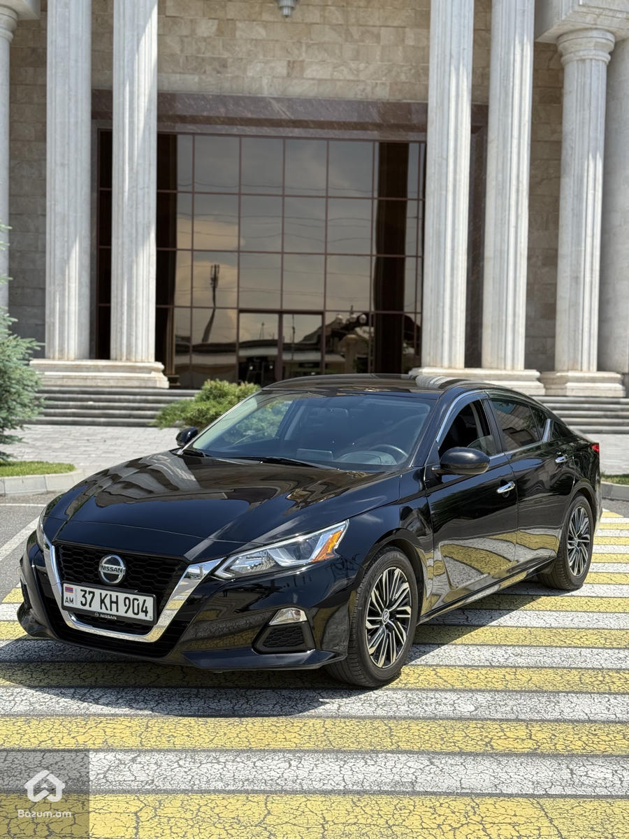 Nissan Altima 2020 - image 2
