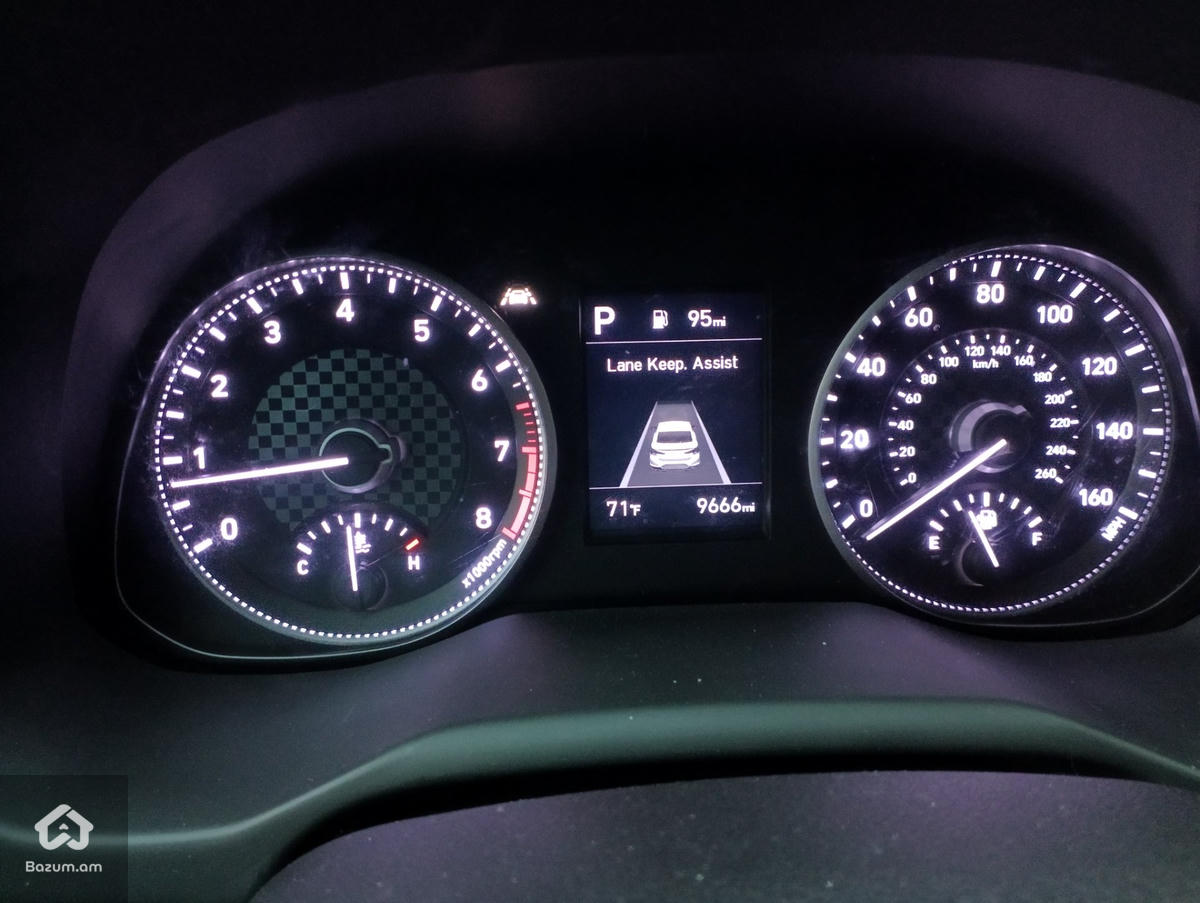 Hyundai Elantra - image 14