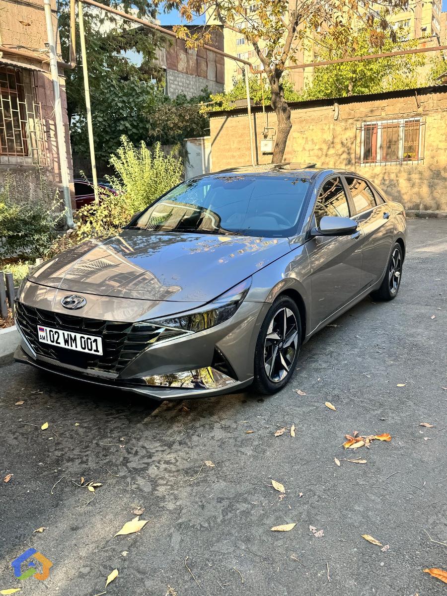 Elantra Limited Full - image 2