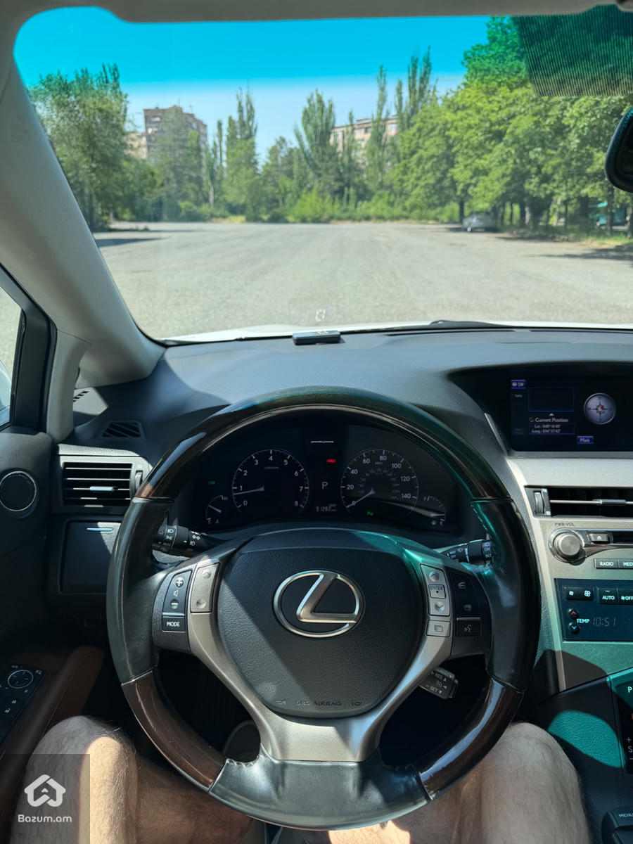 LEXUS RX350  - image 12