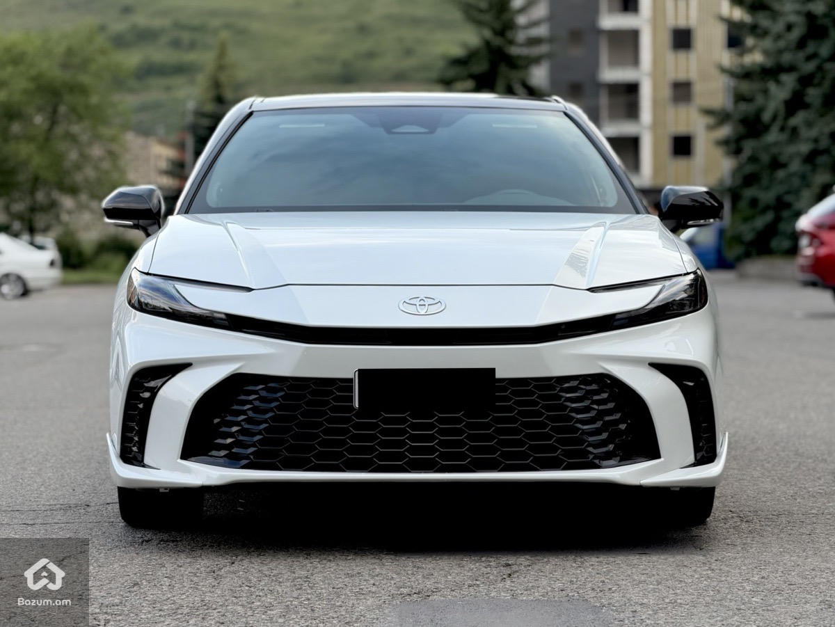 TOYOTA CAMRY 2025 XSE HIBRID - image 2