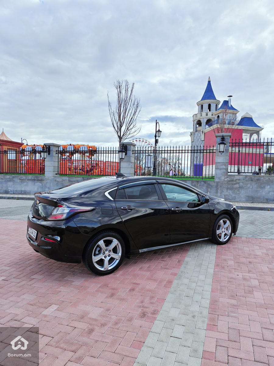 Chevrolet Volt 2 LT - image 4