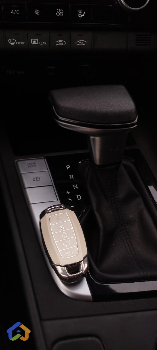 Hyundai elantra  - image 12