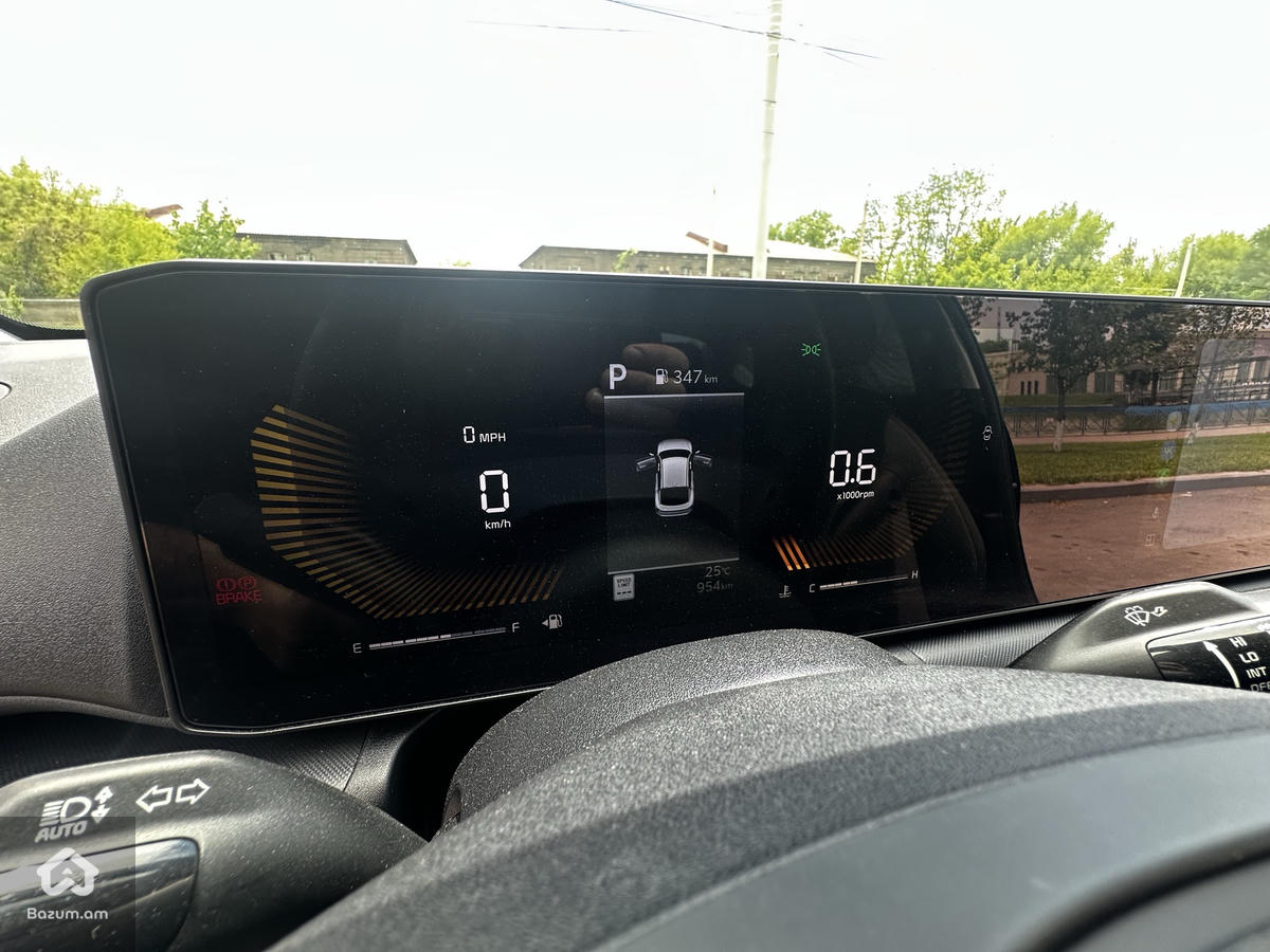 Kia k4 - image 8