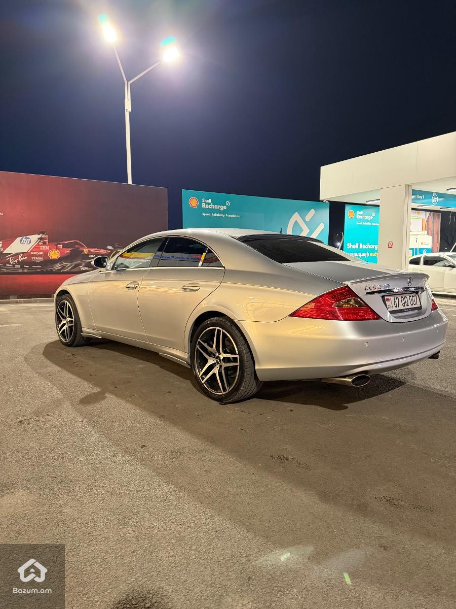 Mercedes-Benz CLS500 - image 3