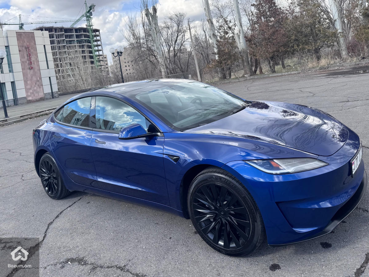 Tesla Model 3 - image 6