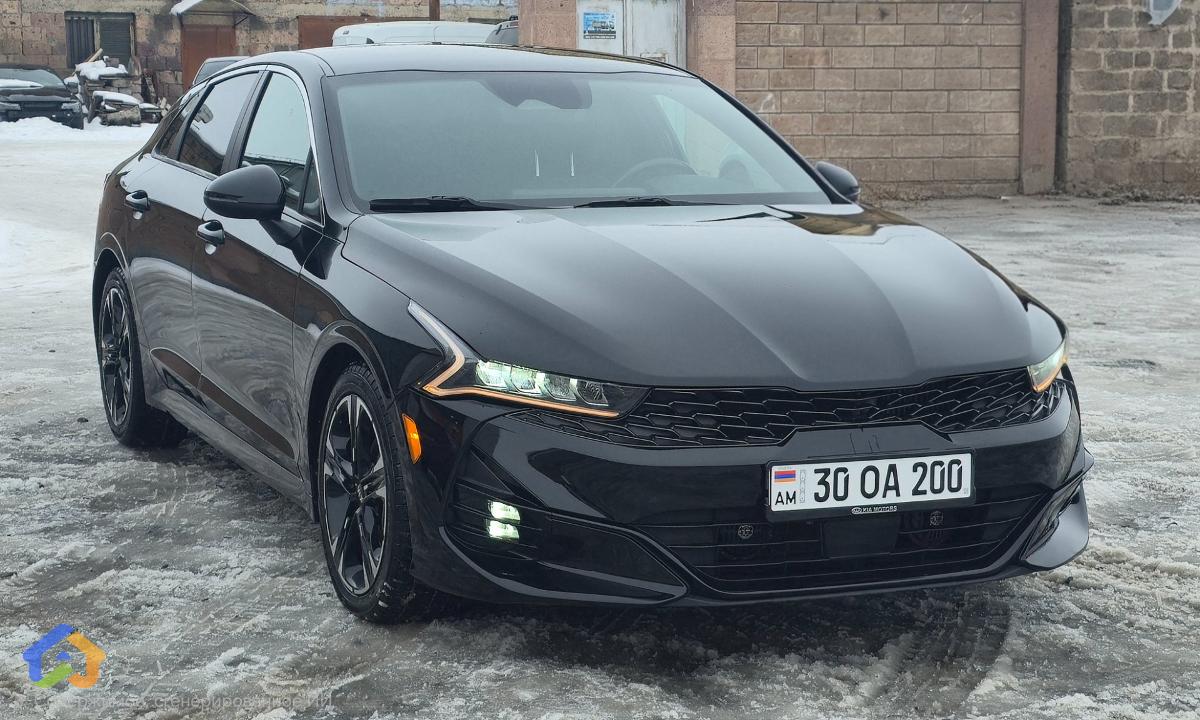 Kia K5 GT Line - image 2