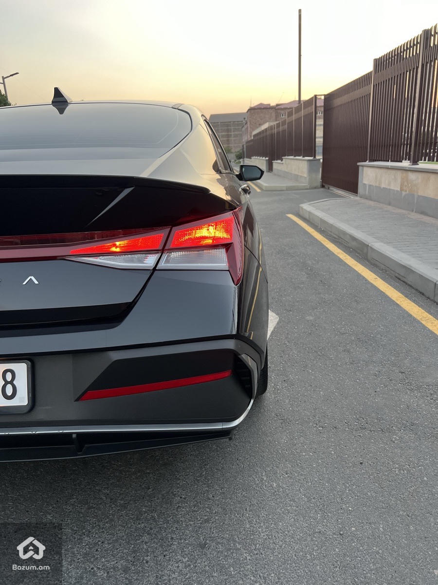 HYUNDAI ELANTRA 2025 - image 13