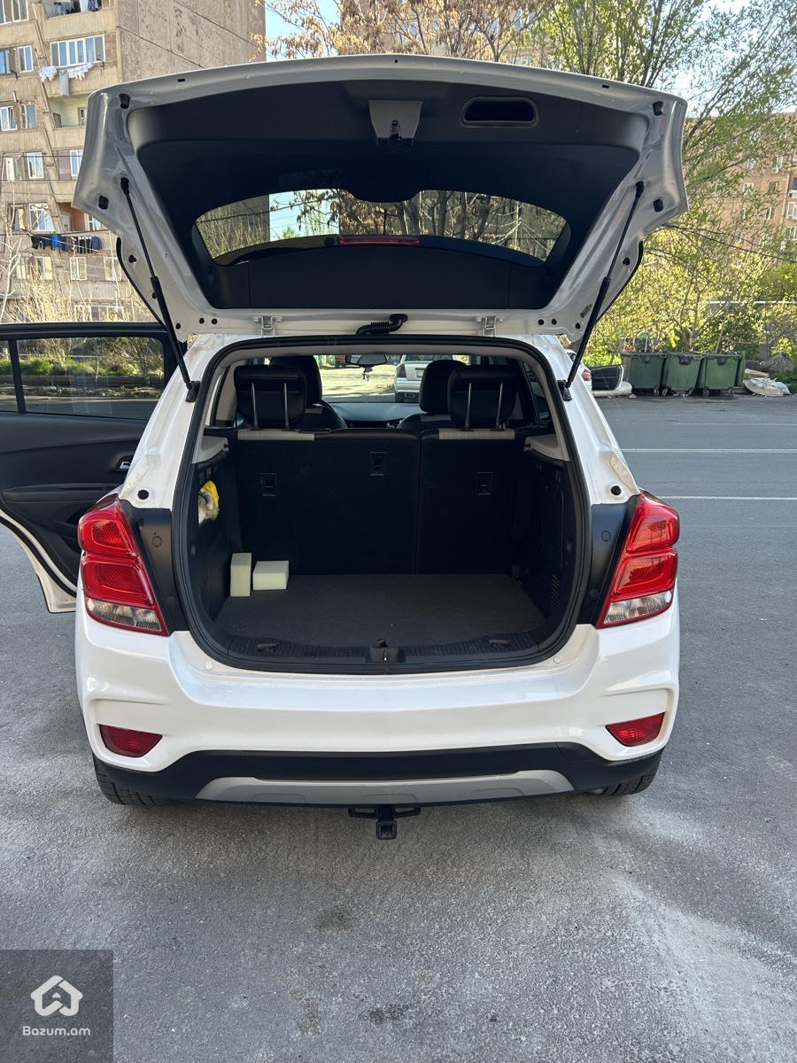 Chevrolet  - image 8