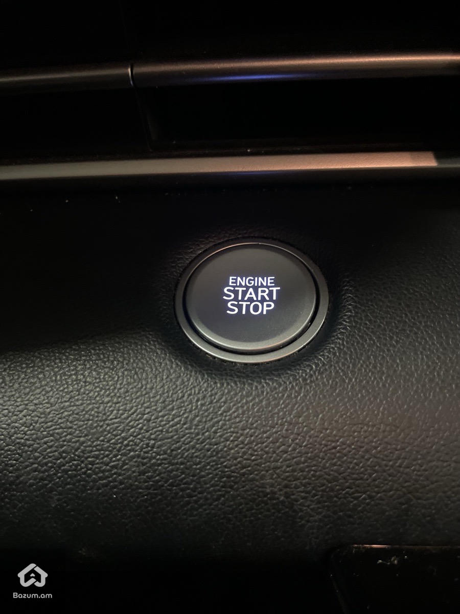 Hyundai Elantra  - image 8