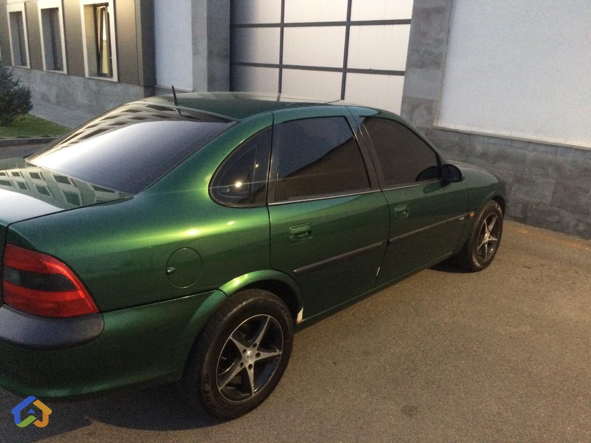 Opel Vectra - image 3