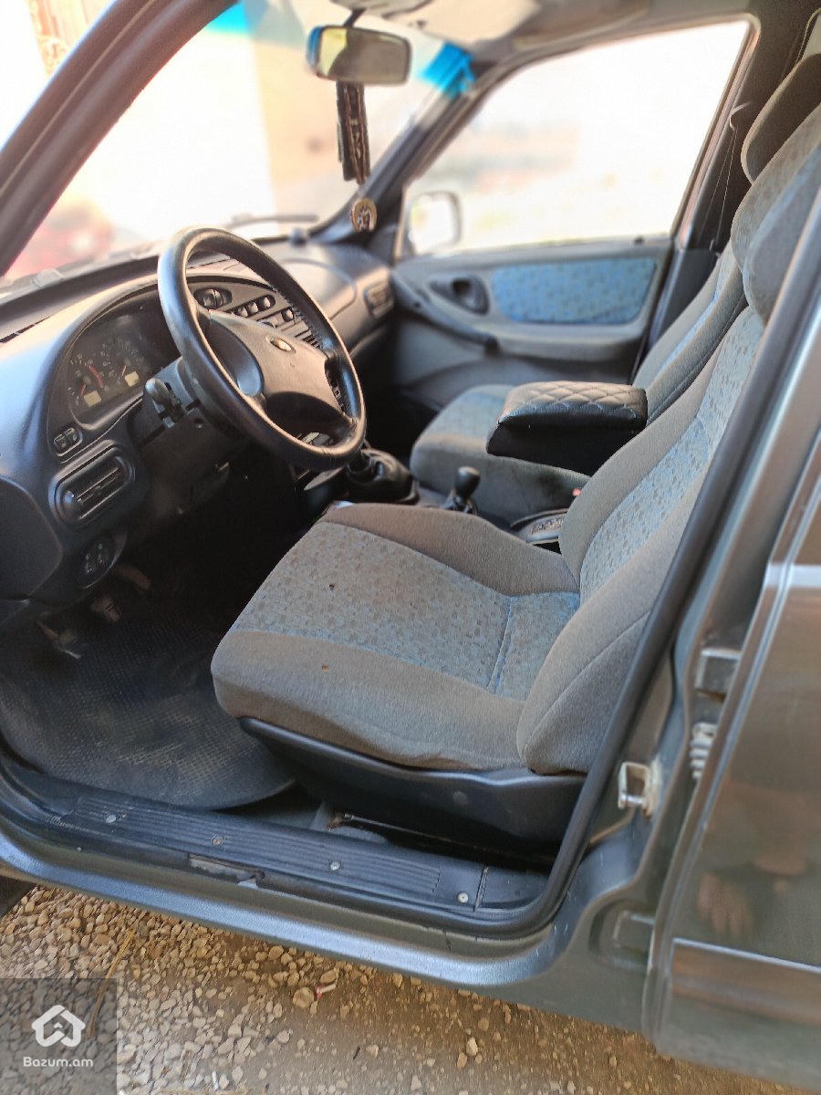 Lada Niva - image 5