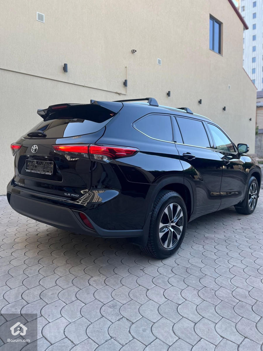 Toyota Highlander xle  - image 3