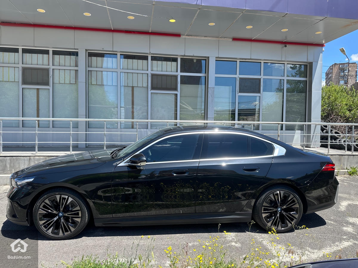 Bmw I5 Edrive40 - image 3