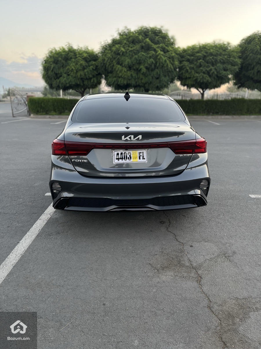 Kia Forte 2023 - image 6