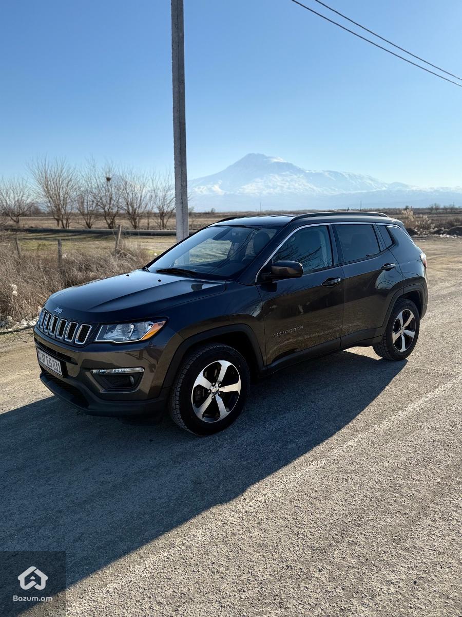 Jeep Compass - image 9