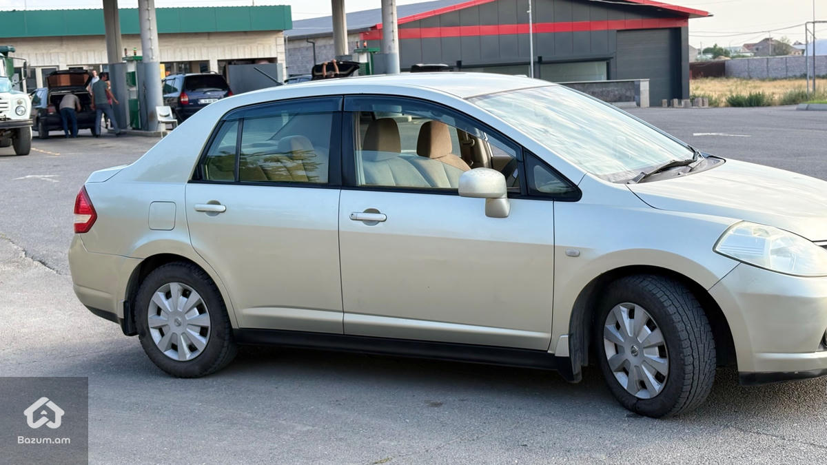 NISSAN TIIDA LATIO - image 5