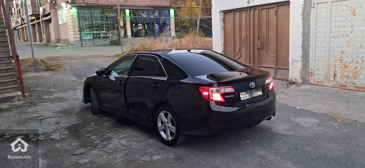 Վաճառվում էToyota Camry v50  - image 6