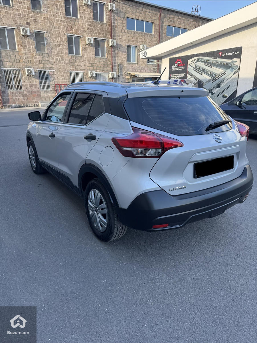 Nissan  - image 3