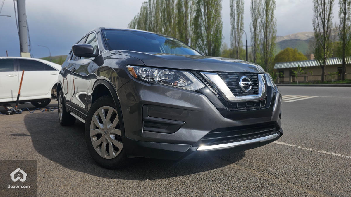 Nissan Rogue - image 5