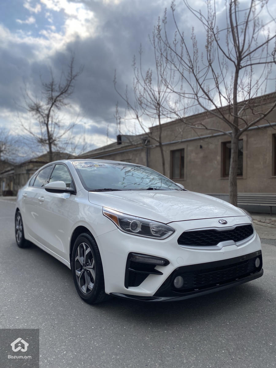 Kia Forte LXS - image 2