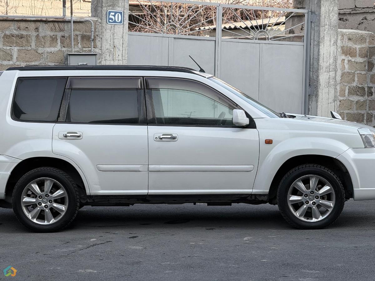 Nissan X-trail - image 2