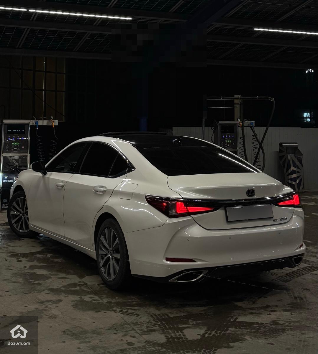 LEXUS ES350 - image 4