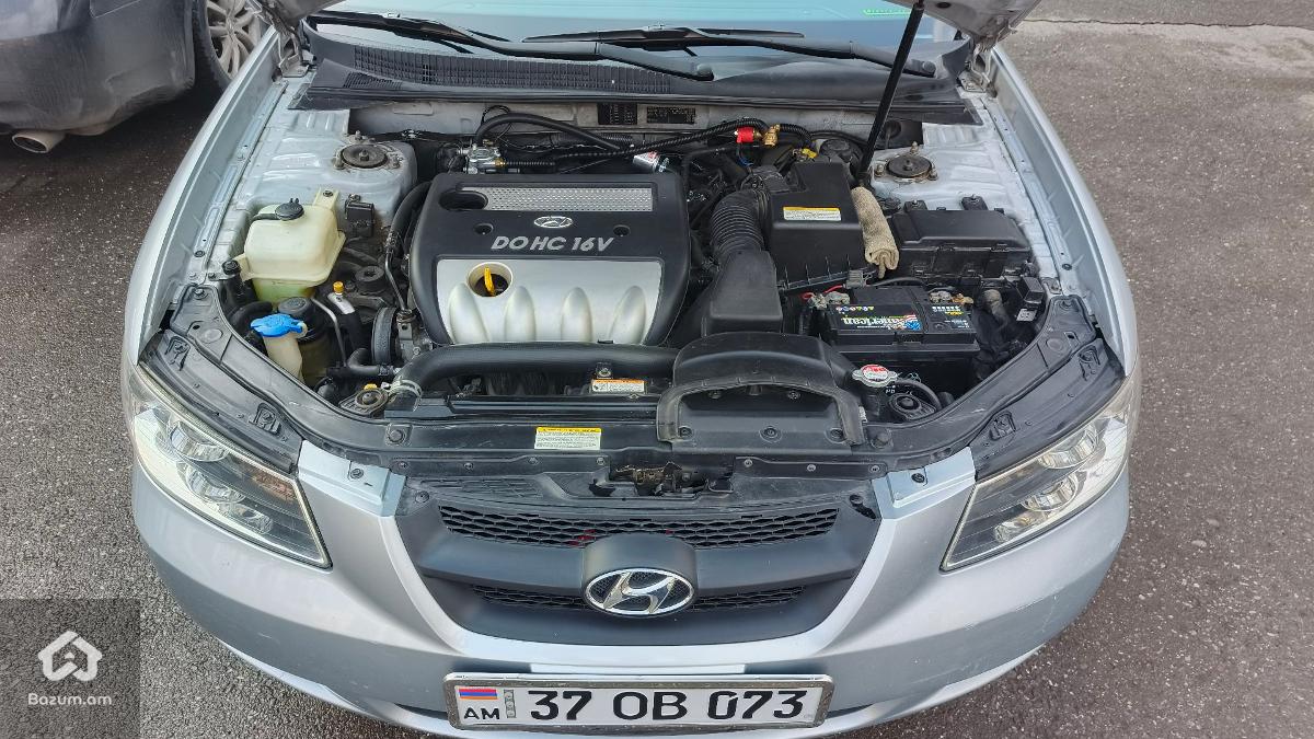 Hyundai Sonata NF - image 10