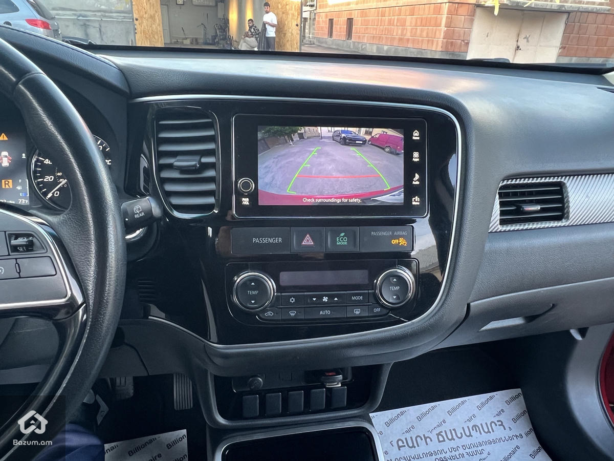 Mitsubishi Outlander 2018 - image 13