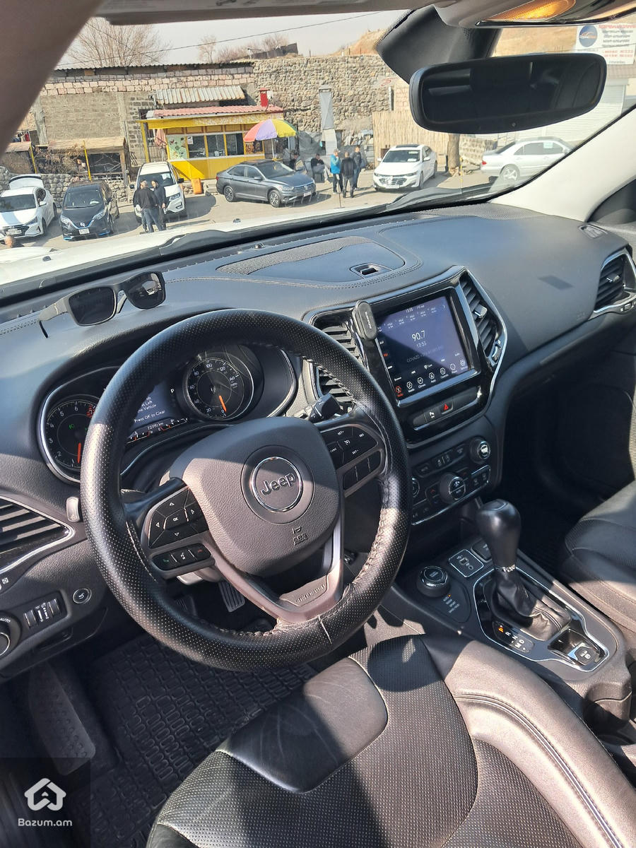 Jeep Cherokee Limited - image 4