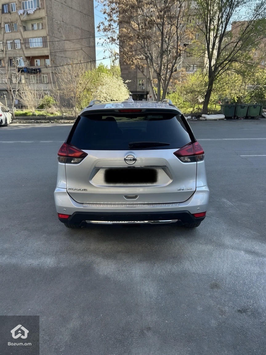 Nissan - image 3