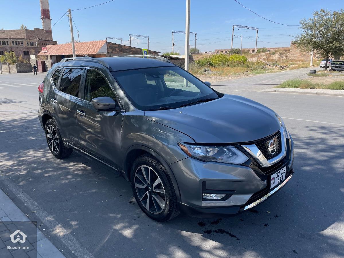 Nissan Rogue - image 4