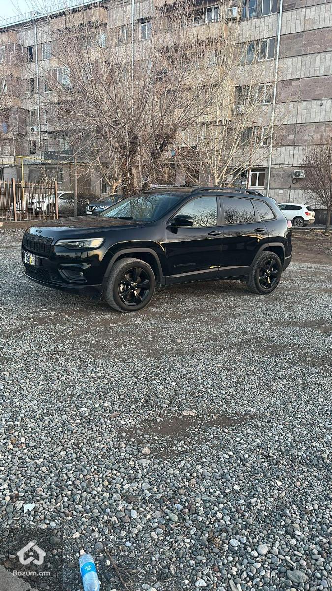Jeep Cherokee Altitude Edition - image 13
