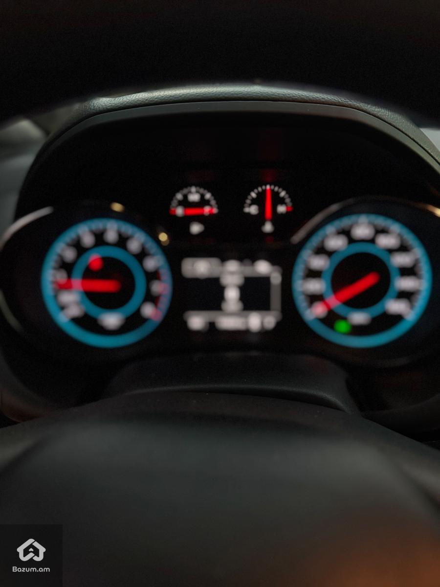 Chevrolet Cruze - image 2