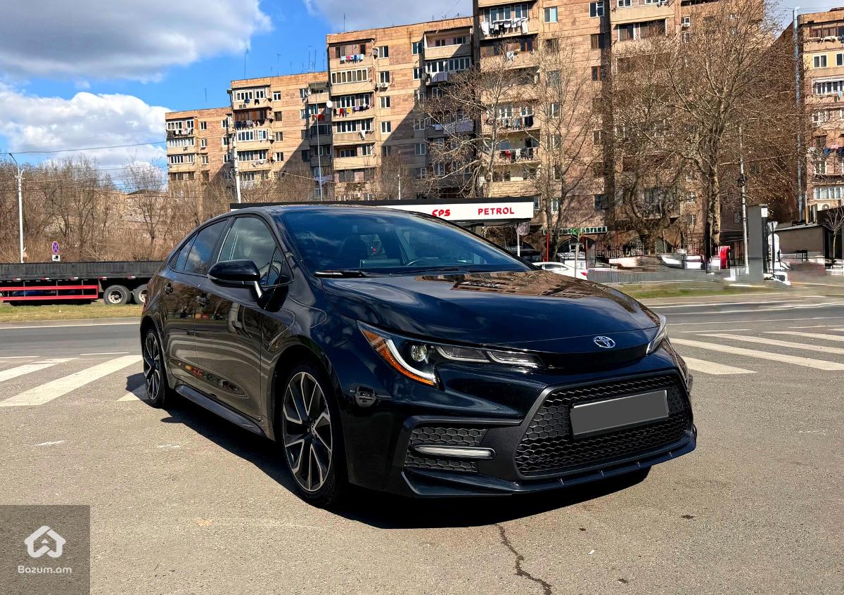 Toyota Corolla SE 2L - image 4