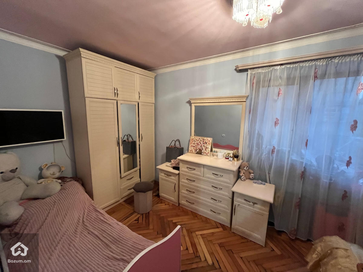 Վաճառվում է բնակարան Էրեբունի փողոցում - image 4