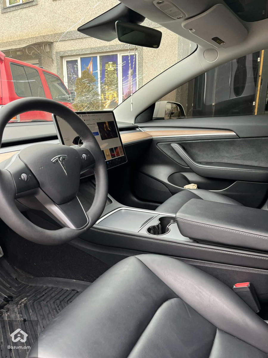 Tesla 3 - image 10
