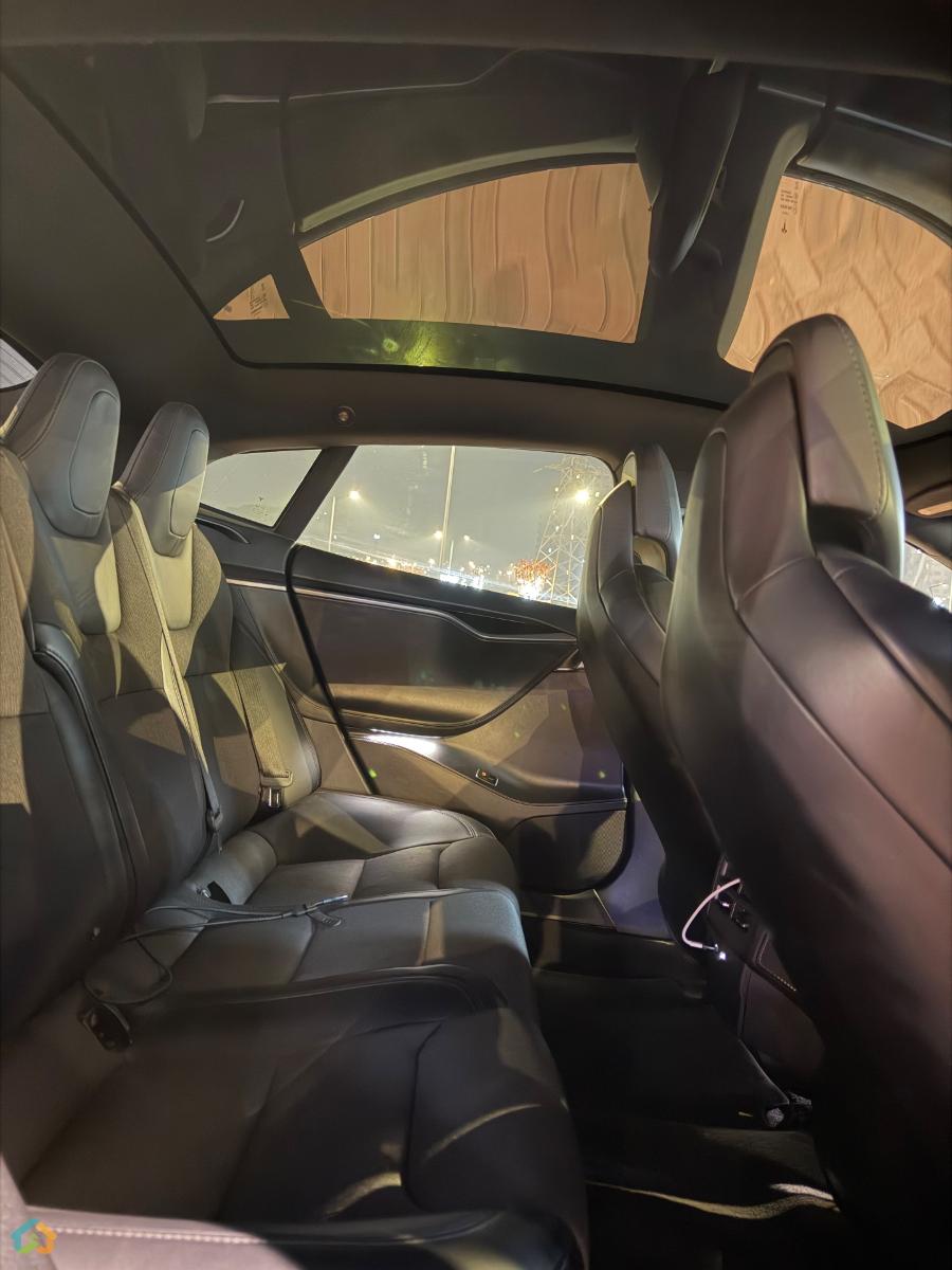 Tesla Model S - image 8