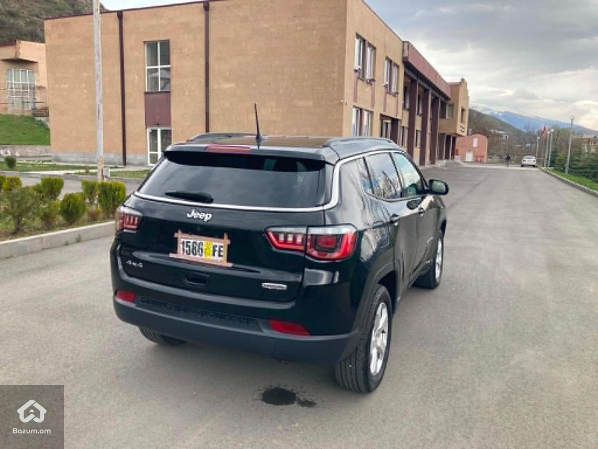 2019 Jeep Compass, Latitude 4X4 - image 6
