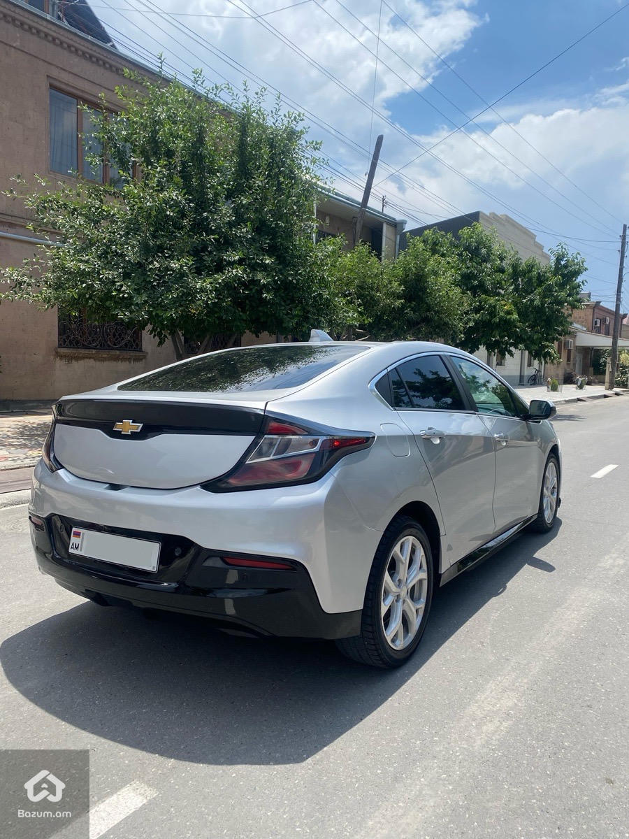 Chevrolet Volt 2 - image 3